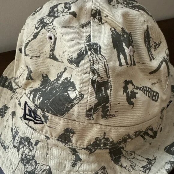 Undefeated Riot New Era Khaki Bucket Hat Size S/M - Picture 2 of 4